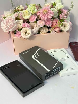 Bán Flip 7 256Gb đen ssvn còn Bh care 8/2027. Mua bán Điện thoại tại Quận Cầu Giấy Hà Nội được đăng bởi Tuấn