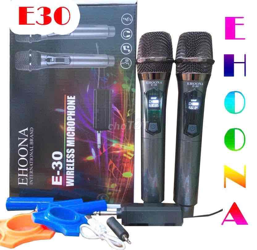 Bộ 2 Micro Không Dây đa năng Chống hú, chống nhiễu. Mua bán Tivi, Âm thanh tại Quận 8 Tp Hồ Chí Minh được đăng bởi Điện Máy Tiêu Dùng Ba Số Một hình 1