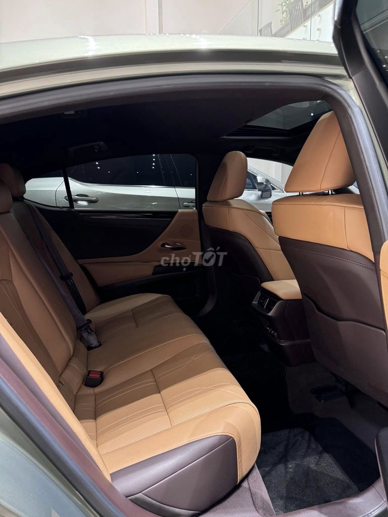 Lexus ES 250 model 2021 màu hiếm. Mua bán Ô tô tại Quận Gò Vấp Tp Hồ Chí Minh được đăng bởi Sĩ Minh hình 11