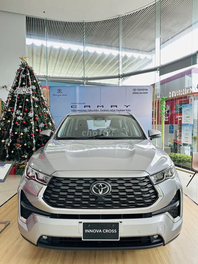 Toyota Innova Cross 2025 ƯU ĐÃI HẤP DẪN