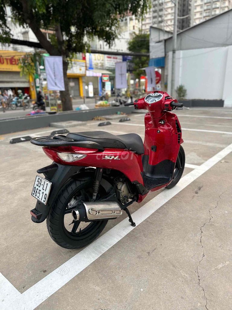 SH150cc 2001 nhậpÝ bstp,chính chủ,xe đẹp máy êm ru. Mua bán Xe máy tại Quận 7 Tp Hồ Chí Minh được đăng bởi Trung Anh hình 6