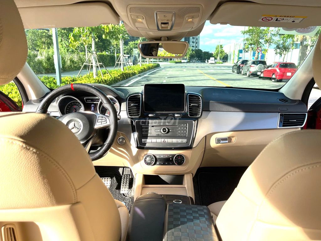 Mercedes GLE 43 AMG 4Matic màu đỏ. Mua bán Ô tô tại Quận 5 Tp Hồ Chí Minh được đăng bởi Phạm Khang hình 5