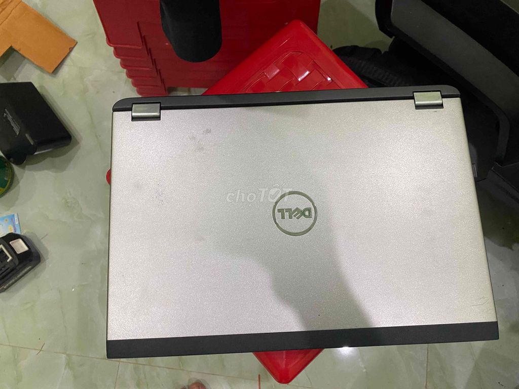 Dell Vostro i7 8GB Windows 10 Pro Bạc. Mua bán Laptop tại Huyện Long Thành Đồng Nai được đăng bởi Minh hình 1