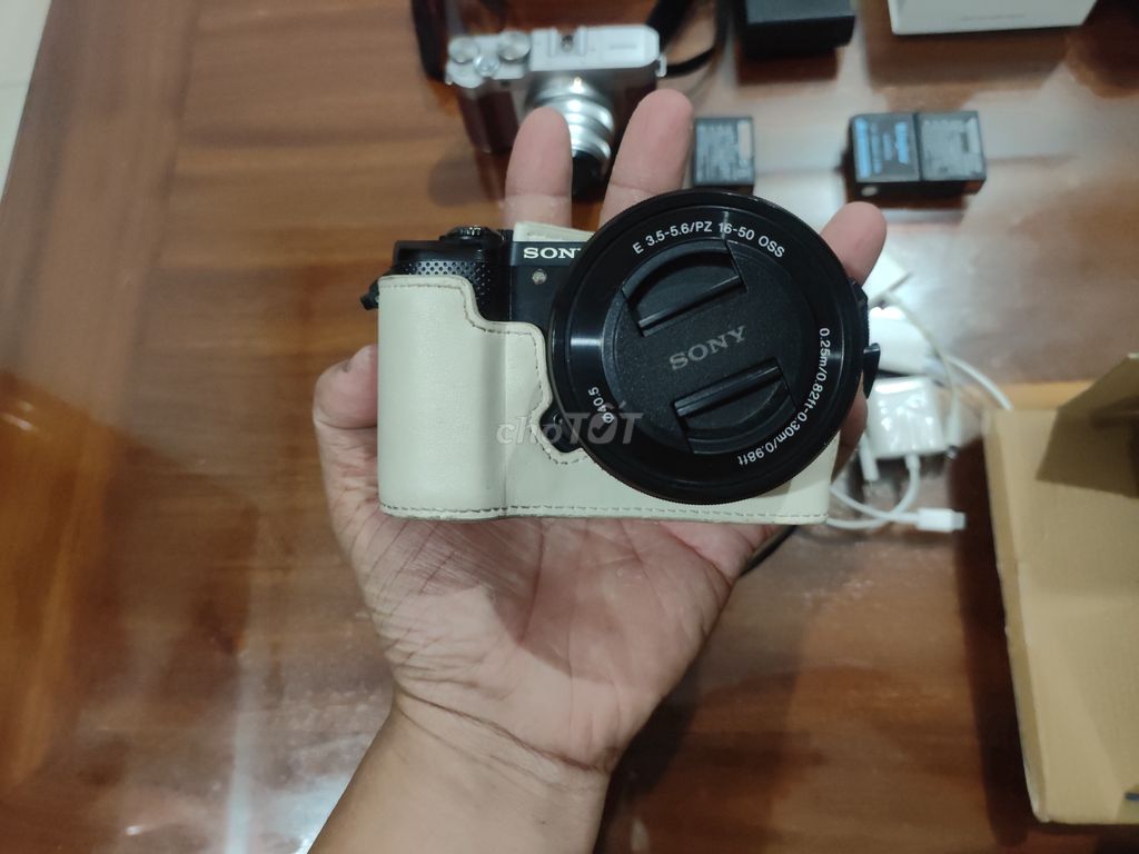 Máy ảnh Sony A5000 Đen. Mua bán Máy ảnh, Máy quay tại Thành phố Biên Hòa Đồng Nai được đăng bởi Dũng Nguyễn hình 1