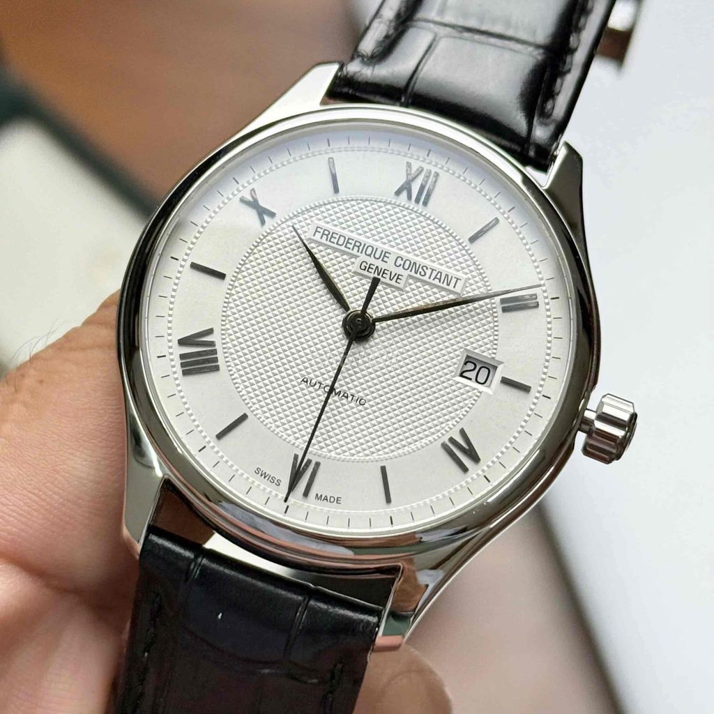 Frederique Constant 303 lướt đẹp