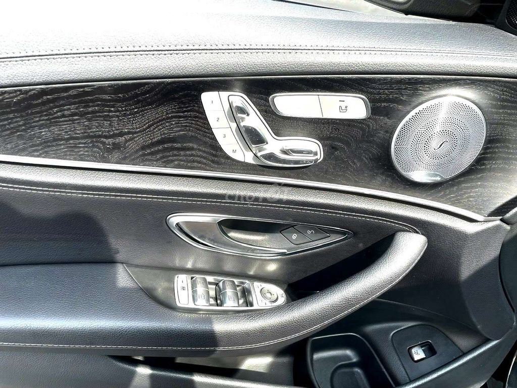 Mercedes E250 2018 mỗi năm đi 6000km — Chất xe cọp. Mua bán Ô tô tại Quận 7 Tp Hồ Chí Minh được đăng bởi Nguyễn Hoàng Vũ hình 7