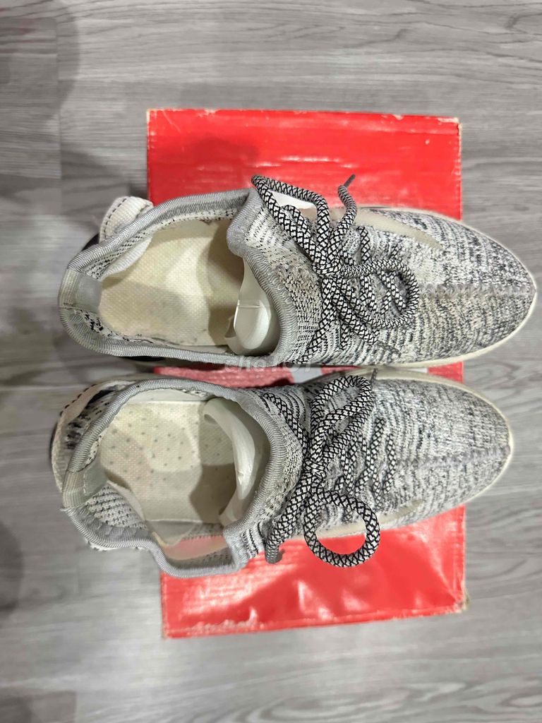 Giày thể thao Xám Nâu size 39. Mua bán Giày dép tại Huyện Phong Điền Cần Thơ được đăng bởi Nguyễn Quang Phục hình 1