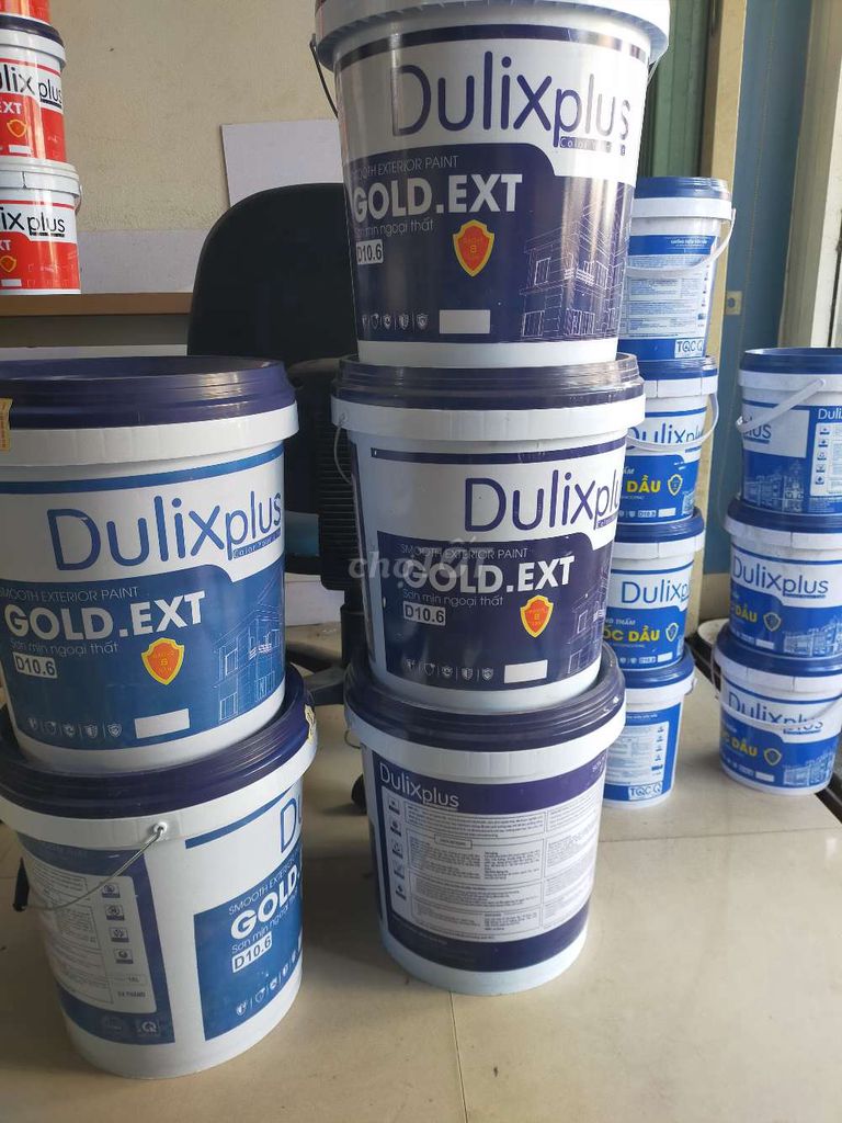 Cần bán lại 2 thùng trắng đục và xanh lá chuối non