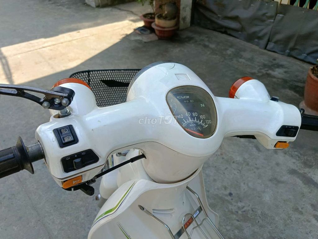 Xe máy Cub 50cc màu Trắng. Mua bán Xe máy tại Huyện Hóc Môn Tp Hồ Chí Minh được đăng bởi pham anh tuấn hình 3