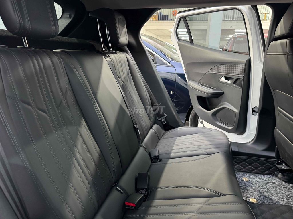 Peugeot 2008 2024 GT Line 1.2 AT - 3600 km. Mua bán Ô tô tại Thành phố Thủ Đức Tp Hồ Chí Minh được đăng bởi Long Auto Vạn Phúc hình 13
