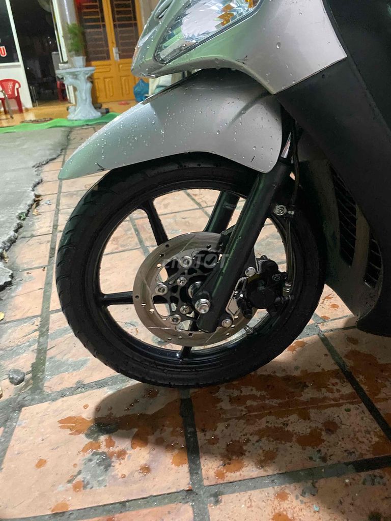 Yamaha Mio Bạc Tự động. Mua bán Xe máy tại Huyện Nhà Bè Tp Hồ Chí Minh được đăng bởi Hoài Phú hình 2