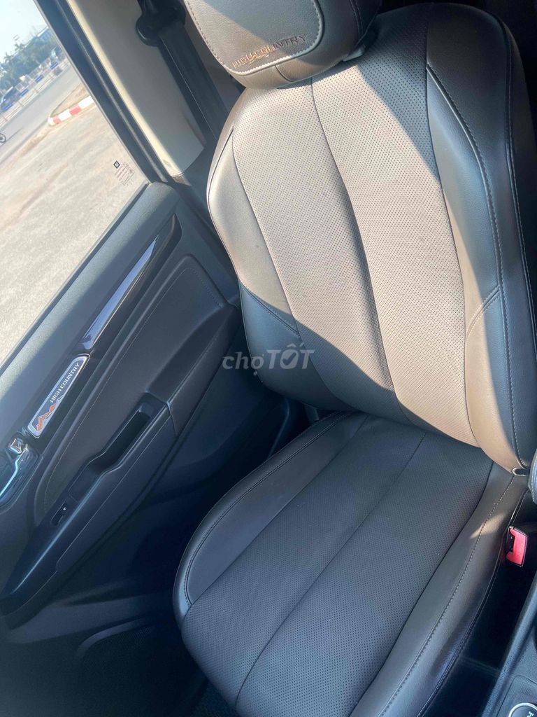 2 cầu stđ  Colorado 2017 High Country 2.8L 4x4 AT. Mua bán Ô tô tại Huyện Đan Phượng Hà Nội được đăng bởi Huy Trungg hình 9