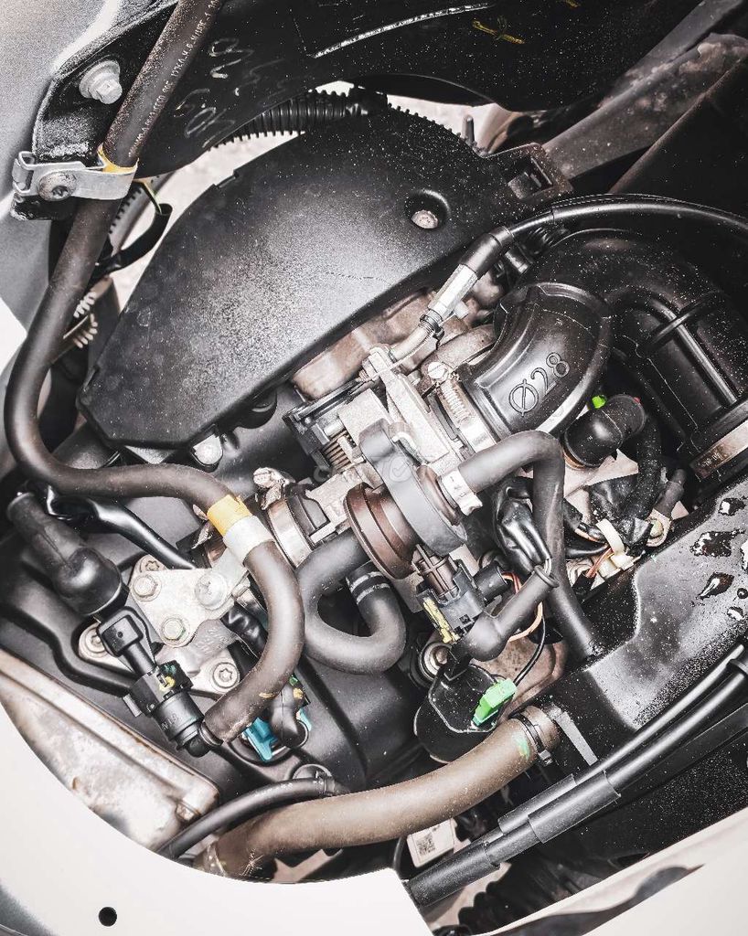 Vespa Sprint S iget abs. Mua bán Xe máy tại Quận 7 Tp Hồ Chí Minh được đăng bởi Phạm Duy hình 9