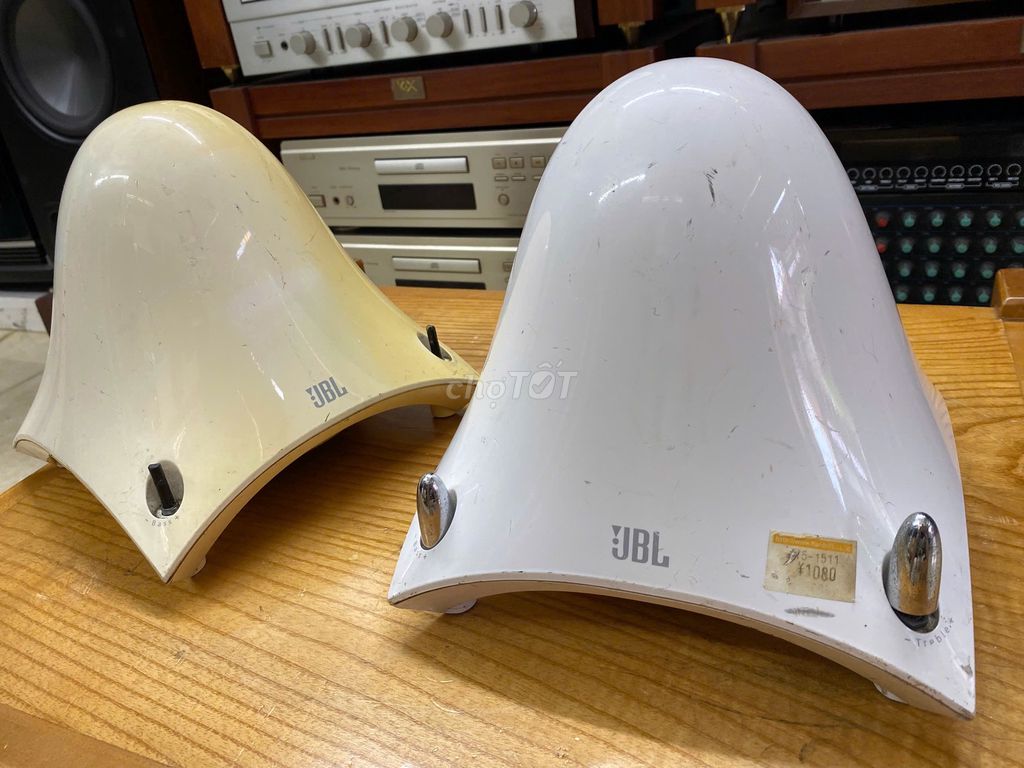Loa JBL CREATURE Trắng, Kem. Mua bán Tivi, Âm thanh tại Quận Phú Nhuận Tp Hồ Chí Minh được đăng bởi PHÚ NHUẬN AUDIO hình 1