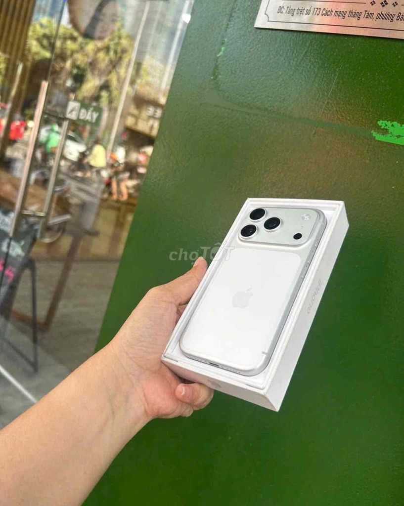 iphone 17pro 256gb trắng qtế mỹ pin100 bht12/2026. Mua bán Điện thoại tại Quận 3 Tp Hồ Chí Minh được đăng bởi Nam Á Mobile hình 1