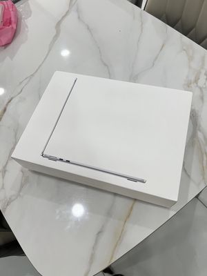 MACBOOK AIR M2 13 inch 16GB 512GB. Mua bán Laptop tại Quận 3 Tp Hồ Chí Minh được đăng bởi Trang Nguyễn