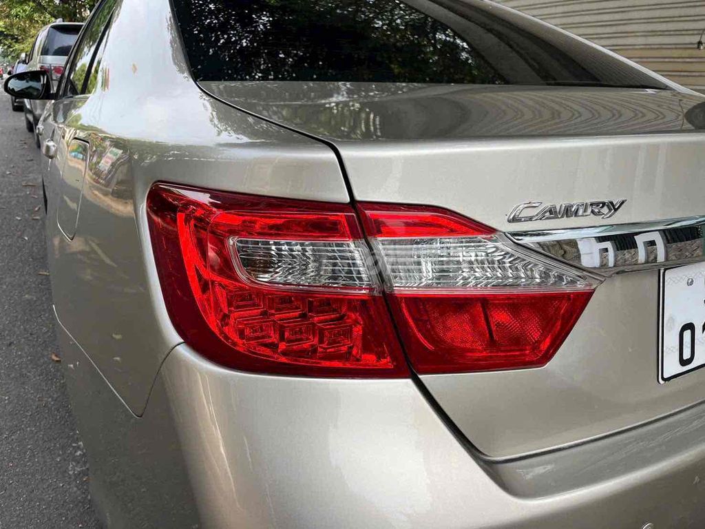 Toyota Camry 2015 2.0E  chính chủ. Mua bán Ô tô tại Thành phố Thủ Dầu Một Bình Dương được đăng bởi Hoa hình 8
