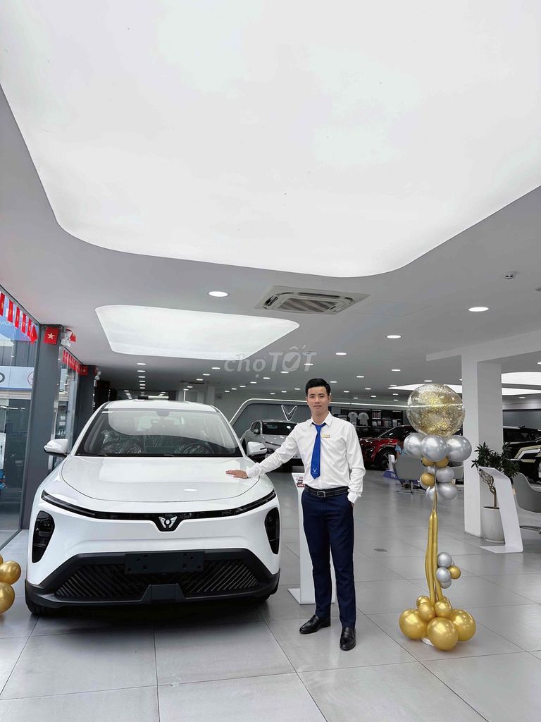 LIMO GREEN - ÔNG HOÀNG DỊCH VỤ 7 CHỖ GIÁ TỐT
