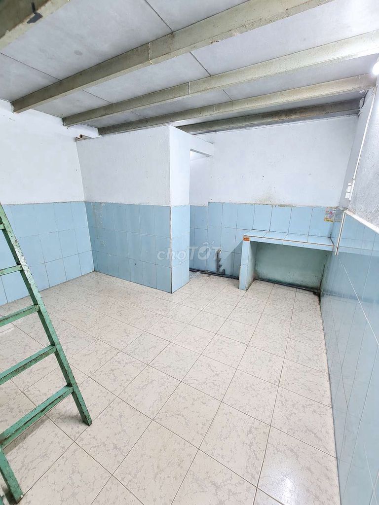 Тихая комната в аренду в районе Чыонг Тхо
