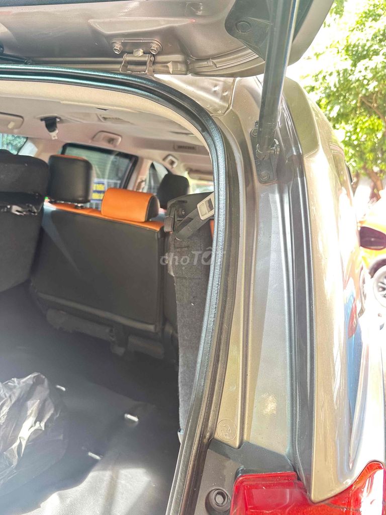 bán inova 2018 đk 19 xe đẹp như mới zin99%. Mua bán Ô tô tại Quận Cầu Giấy Hà Nội được đăng bởi Nguyên Quynh Trang hình 7