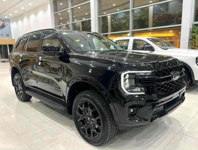 2026 Ford Everest Sport đưa trước 350tr0 nhận xe