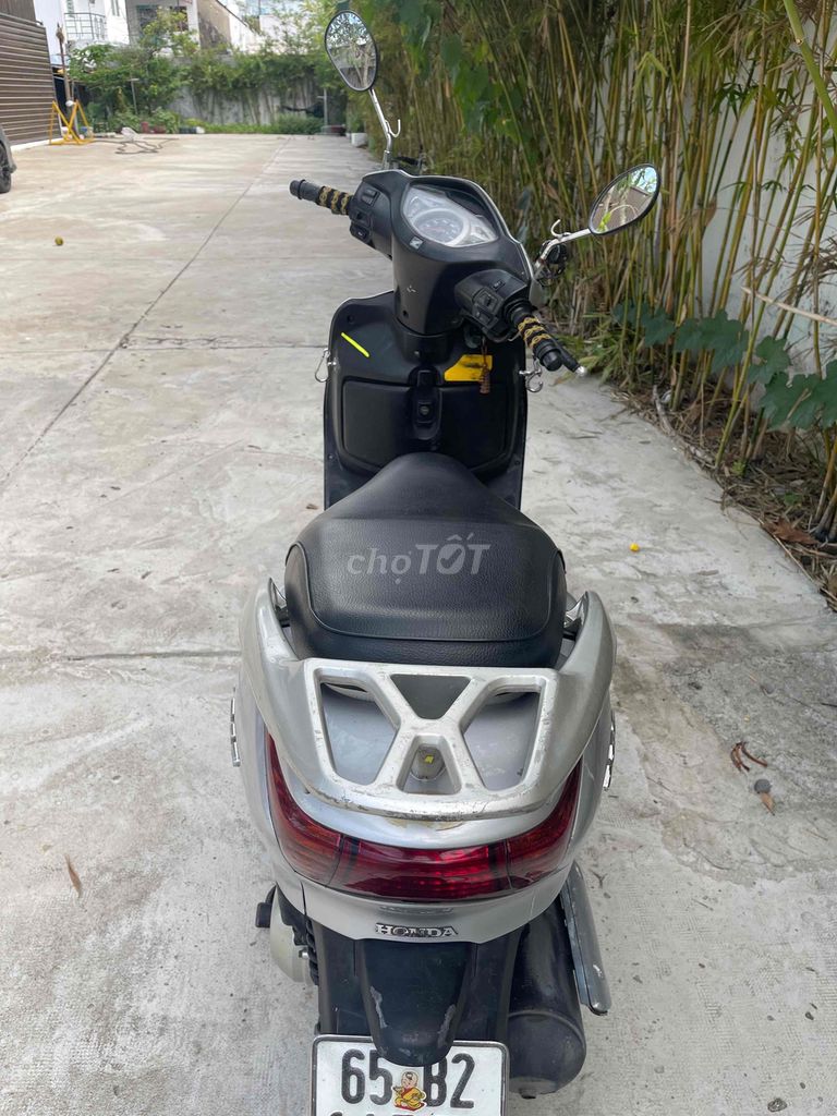 Honda LEAD 2009 Bs 65B2 chính chủ. Mua bán Xe máy tại Quận Ninh Kiều Cần Thơ được đăng bởi Cầm Đồ Anh Quý hình 5