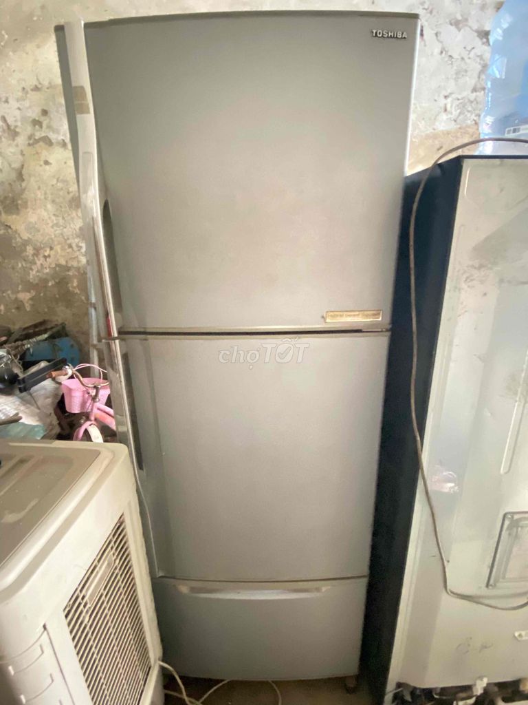 Tủ lạnh Toshiba 400L 3 cánh Xám. Mua bán Tủ lạnh tại Quận Đống Đa Hà Nội được đăng bởi  Vi Vu hình 1