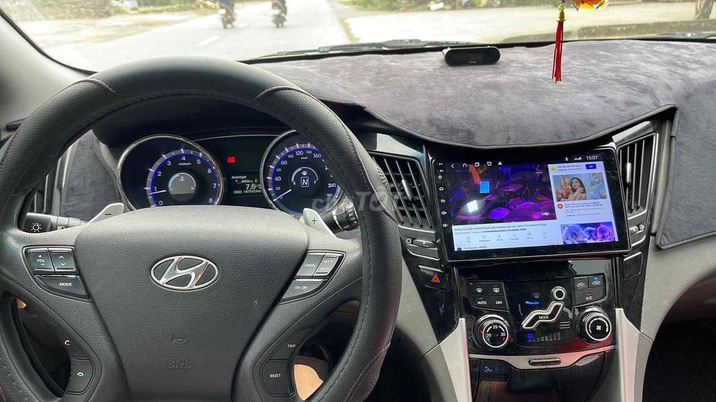 Hyundai Sonata, белый, 5 мест