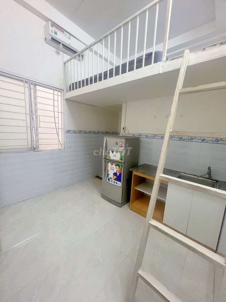 PHÒNG GÁC 1M8 FULL NỘI THẤT GIÁ SINH VIÊN NGAY CẦU HOÀNG HOA THÁM