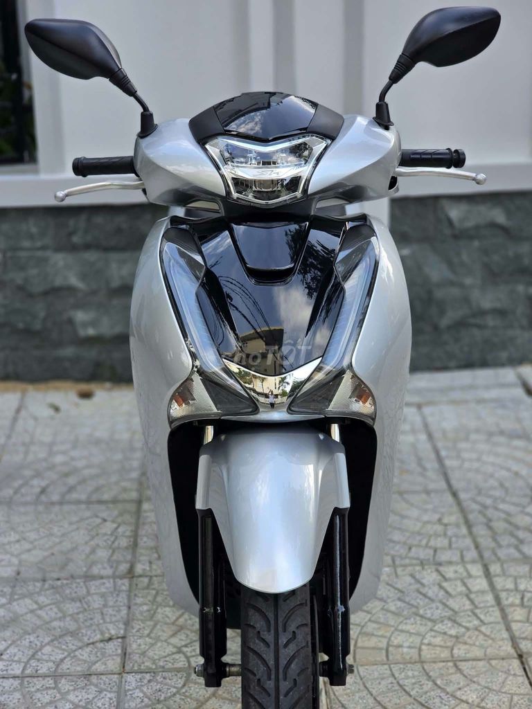Honda SH 2019 Порше Редкое серебро