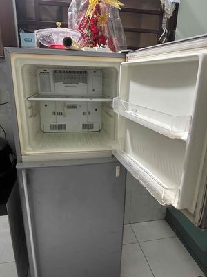 Thanh lý Tủ lạnh ELECTROLUX ETB2900SC-RVN 290L