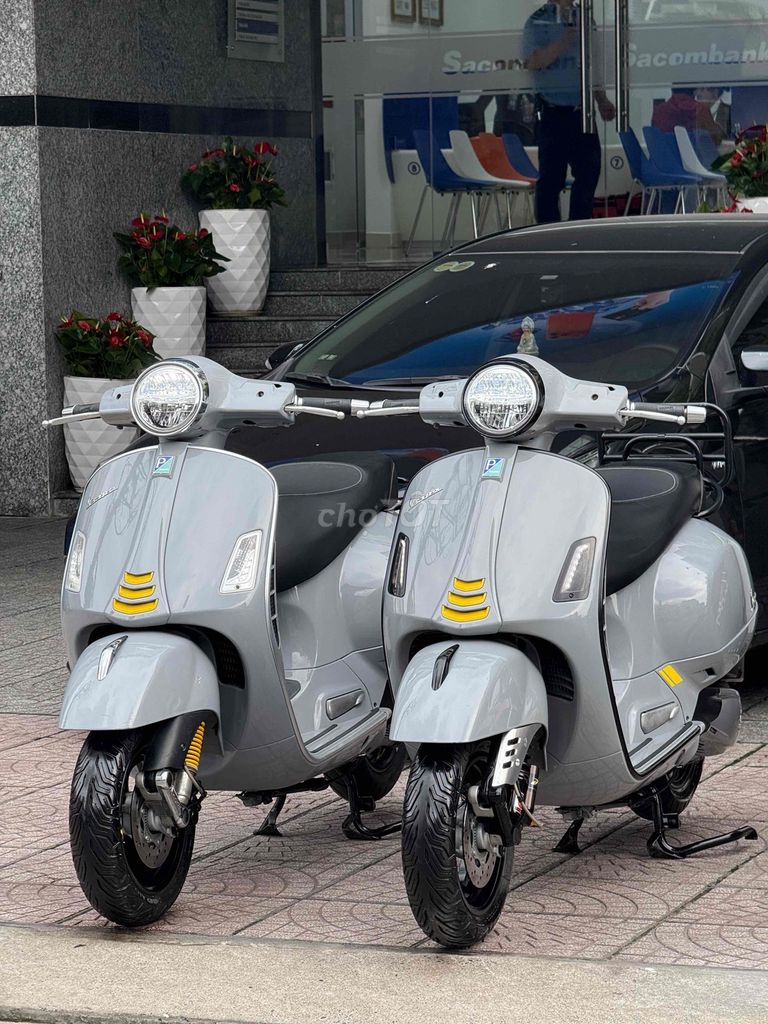 Vespa GTS 300 HPE Super Tech 2020 2021 chính chủ. Mua bán Xe máy tại Quận Phú Nhuận Tp Hồ Chí Minh được đăng bởi VESPA Piaggio Quốc Vương  hình 2