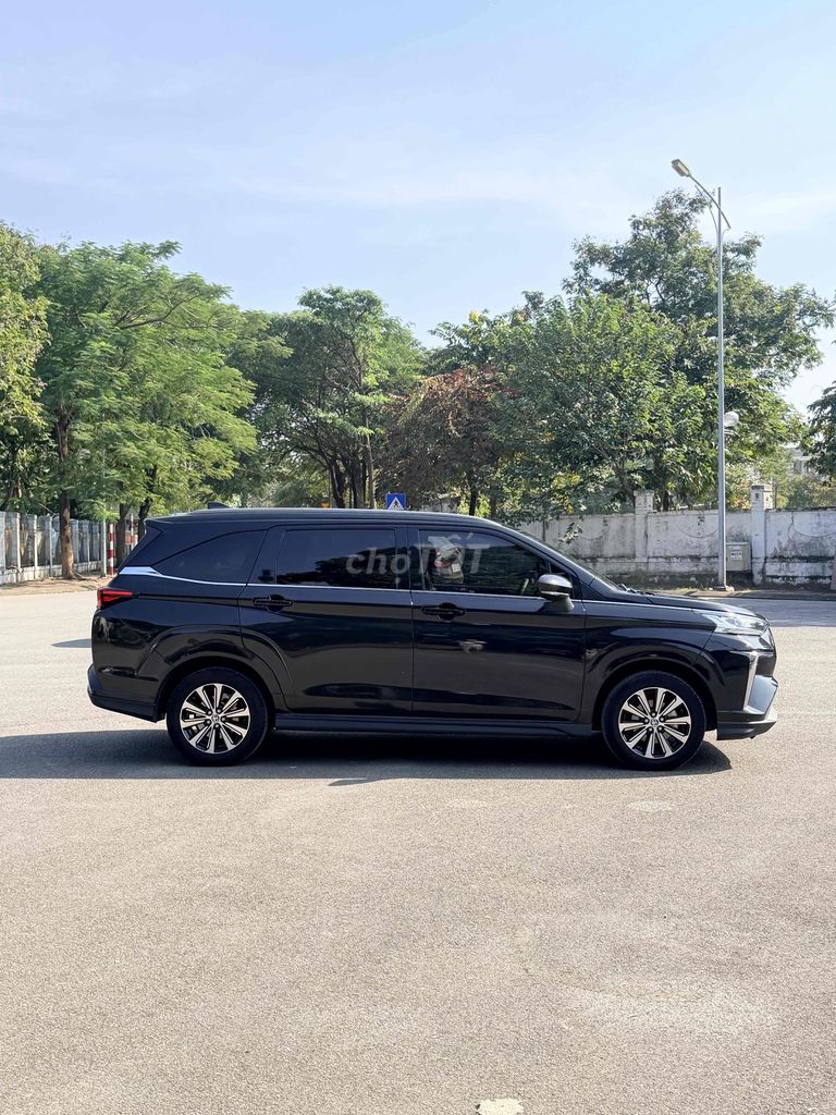 Toyota Veloz 2022 80000 km Đen. Mua bán Ô tô tại Quận Long Biên Hà Nội được đăng bởi Đào Việt Phương hình 4