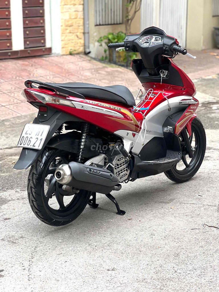 Honda Airblade 2011 110cc Đỏ 14000km. Mua bán Xe máy tại Quận Cầu Giấy Hà Nội được đăng bởi Xe Máy Đoàn Văn Cam Kết Đúng Ảnh Đúng Biển Đúng Giá Trị hình 6