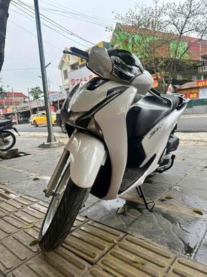 SH ĐEN TRẮNG ĐỜI 2017 ĐK 2018 150i ABS. Mua bán Xe máy tại Huyện Gia Lâm Hà Nội được đăng bởi Phi Hùng Nguyễn