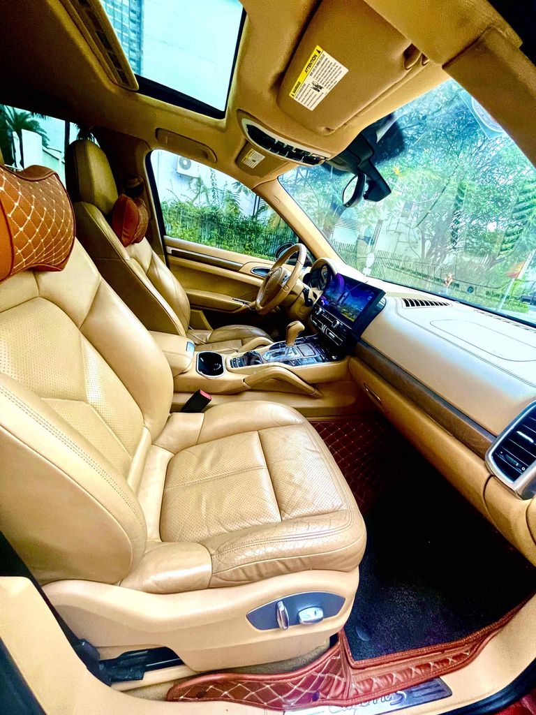 Porsche Cayenne 2011 - 70000 km -  nhà dùng.. Mua bán Ô tô tại Quận Gò Vấp Tp Hồ Chí Minh được đăng bởi Kevin hình 9