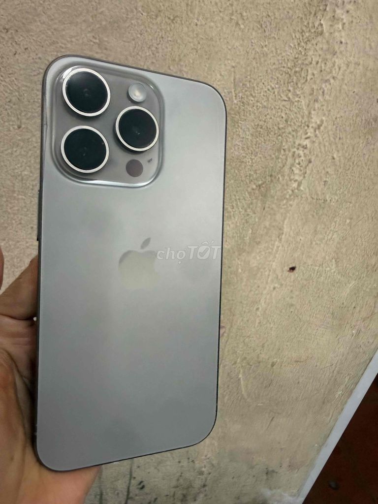Apple iPhone 15 Pro 128GB Xám zin áp kẻ mép. Mua bán Điện thoại tại Quận Đống Đa Hà Nội được đăng bởi kim hình 1