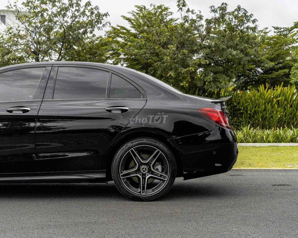 C300_AMG model 2020 màu đen siêu ngầu siêu đẹp. Mua bán Ô tô tại Quận 7 Tp Hồ Chí Minh được đăng bởi Dương Phương hình 9