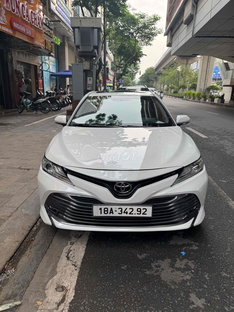 Toyota Camry 2.5Q 2020 Белая Кожа