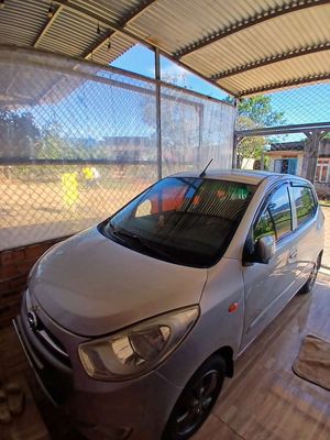 Cần bán Huyndai Grand 2012 - Màu Bạc. Mua bán Ô tô tại Huyện Lâm Hà Lâm Đồng được đăng bởi Vũ Minh Chiến