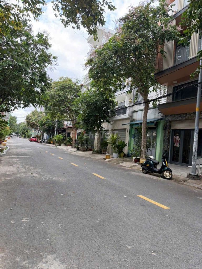 11tr_4x20m gác hết nhà_MT Quách Đình Bảo_cho thuê nhà Quận Tân Phú
