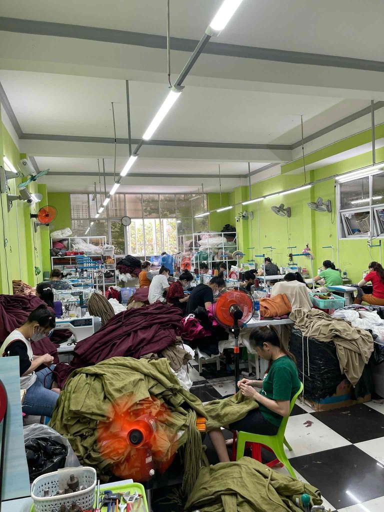 tuyển 2 thợ ủi bàn hơi công nghiệp. Việc làm Công nhân tại Quận 7 Tp Hồ Chí Minh được đăng bởi Anh Cường hình 5