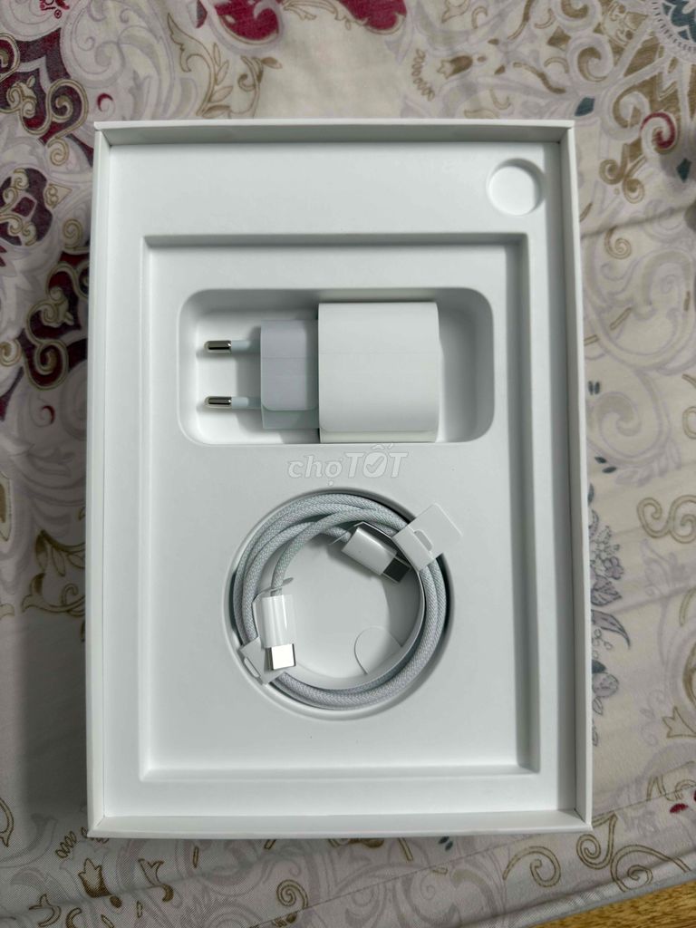Bộ cáp sạc Apple chính hãng bóc hộp Ipad. Mua bán Máy tính bảng tại Quận 12 Tp Hồ Chí Minh được đăng bởi Minh Hiếu hình 1