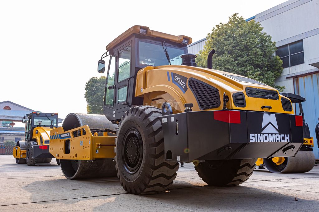 Máy lu 20T 2 CẦU  Sinomach GYS202J  NHẬP KHẨU. Mua bán Phương tiện khác tại Thành phố Thủ Dầu Một Bình Dương được đăng bởi NguyenTuan hình 2