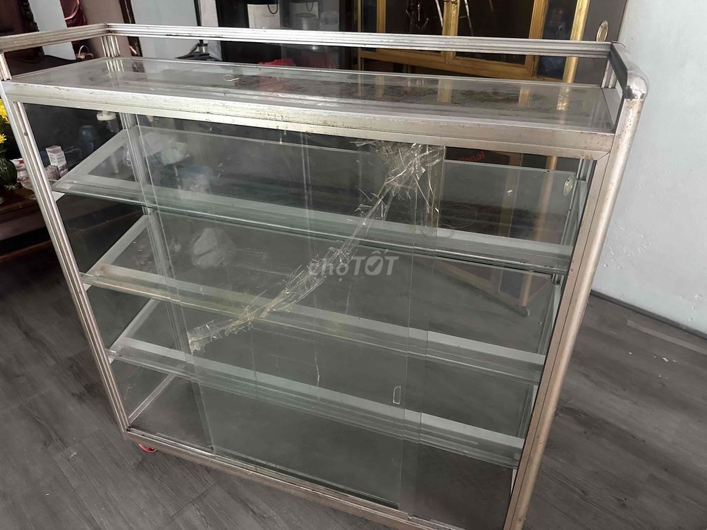 Tủ trưng bày kính nhôm 3 tầng. Mua bán Tủ, kệ gia đình tại Thị xã Phú Mỹ Bà Rịa - Vũng Tàu được đăng bởi Duy Nguyễn hình 1