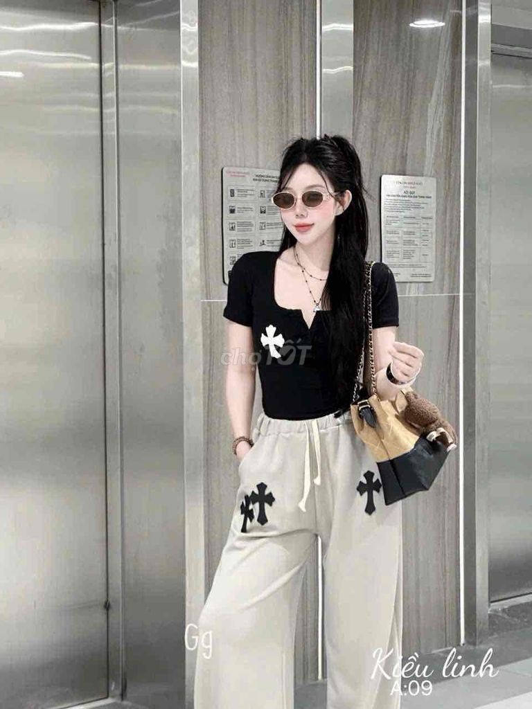 Bộ quần áo nữ vải mềm mịn. Mua bán Quần áo tại Thị xã Tân Uyên Bình Dương được đăng bởi Ngọc Quý hình 1