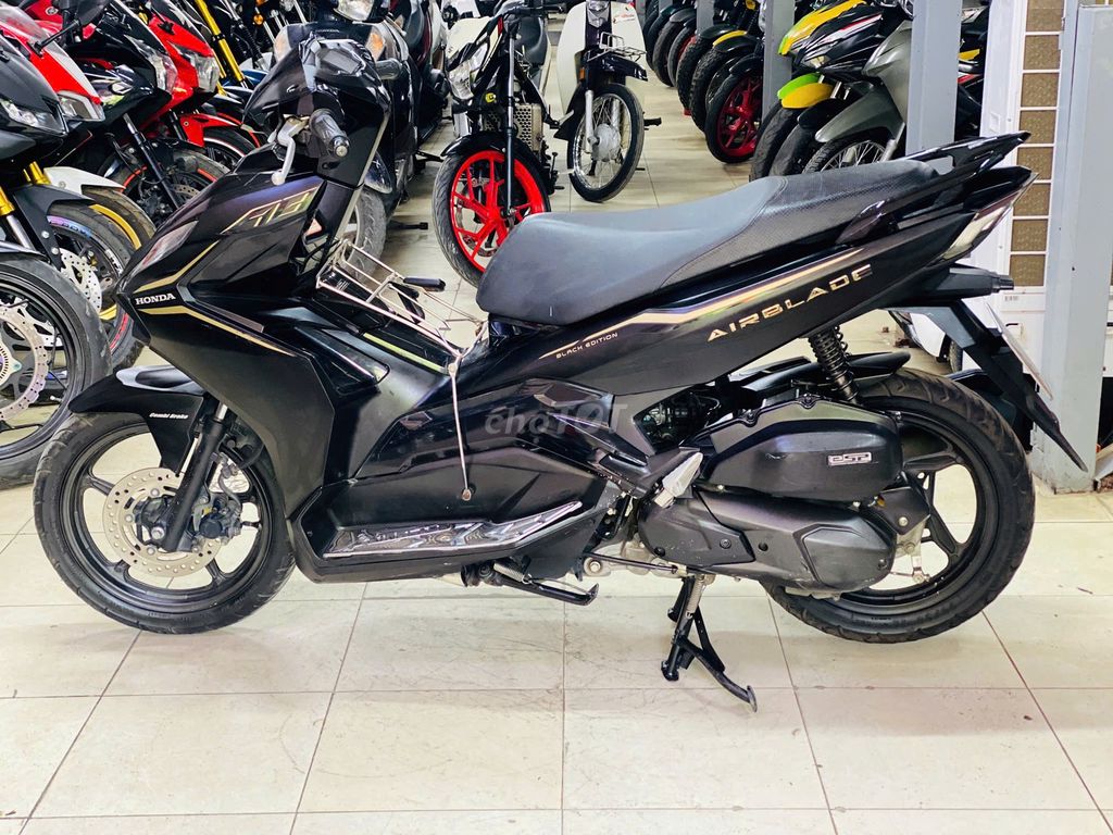 XE MÁY THỊNH PHÁT - HONDA AIRBLADE 125  ĐEN NHÁM. Mua bán Xe máy tại Quận Nam Từ Liêm Hà Nội được đăng bởi XE MÁY THỊNH PHÁT XE LƯỚT GIÁ RẺ hình 2