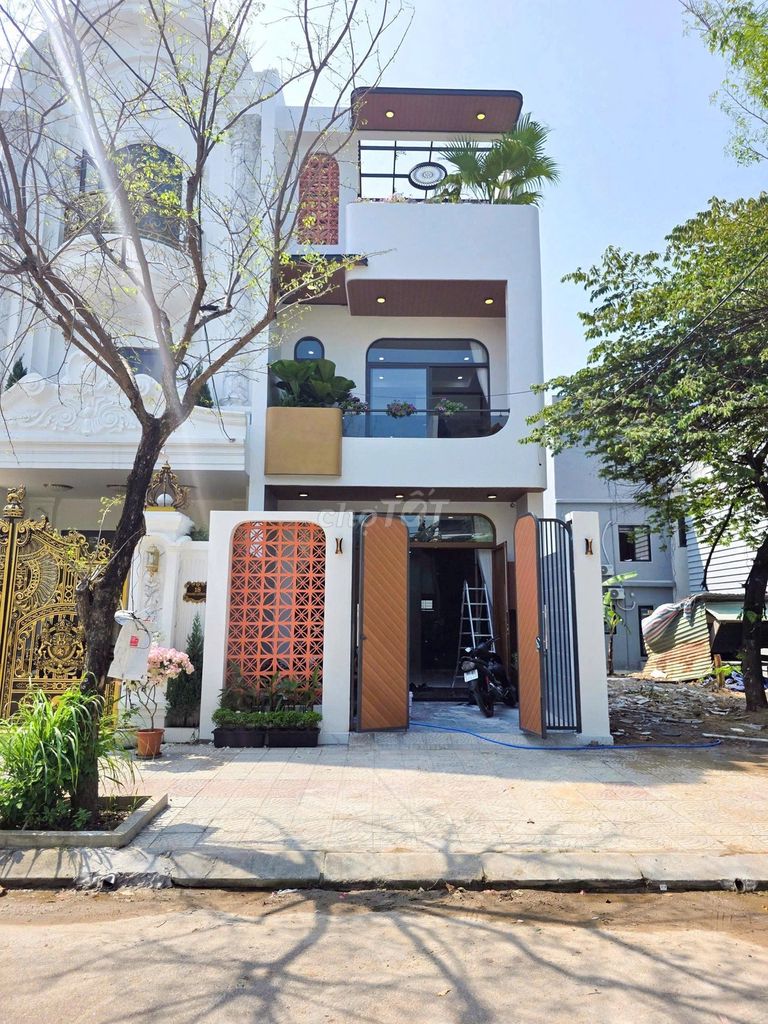 Аренда · 3 комн. · 100 м² · Quận Cẩm Lệ, ул. thanh lương 31
