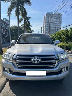 Toyota Land Cruiser 2016 VX 4.6L,NK xe đẹp zin. Mua bán Ô tô tại Thành phố Thuận An Bình Dương được đăng bởi Ngọc Hà