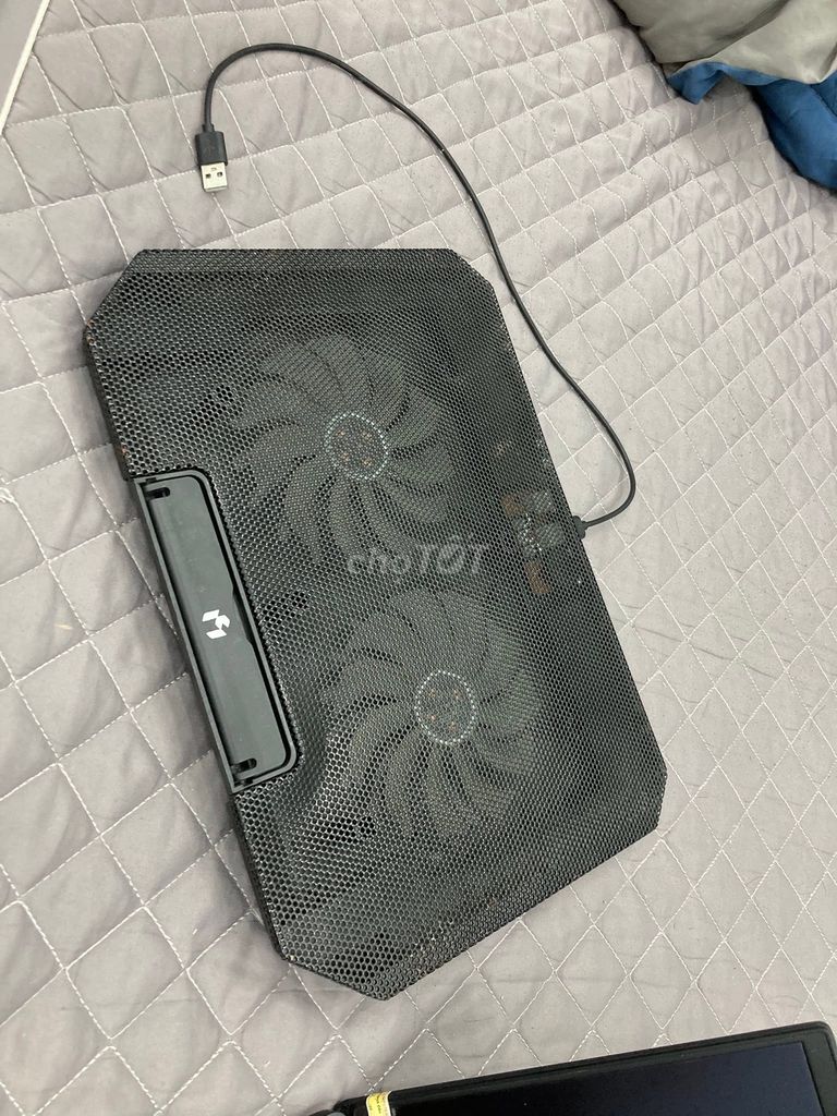 Dell Latitude 7390 i7 Gen 8 8GB/256GB Đen like new. Mua bán Laptop tại Quận Cầu Giấy Hà Nội được đăng bởi khue doan hình 1